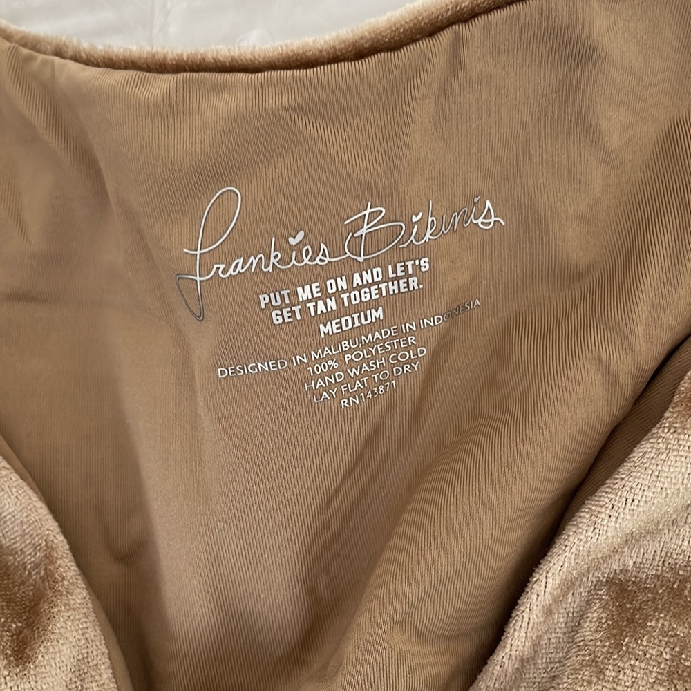 *NWT* Frankie’s Bikinis Suki Crushed Velvet Bikini Set - Picture 7 of 10